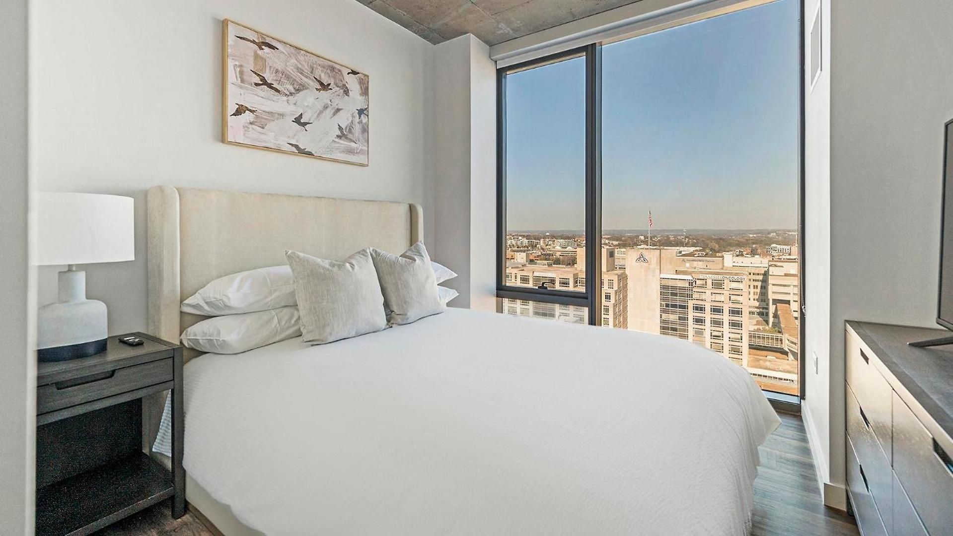 Landing Amazing 2bd Pool Rooftop Lounge Apartment