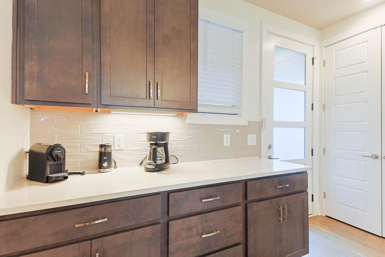 New Hidden Gem, Luxury Kitchen, 5 Min To Broadway *