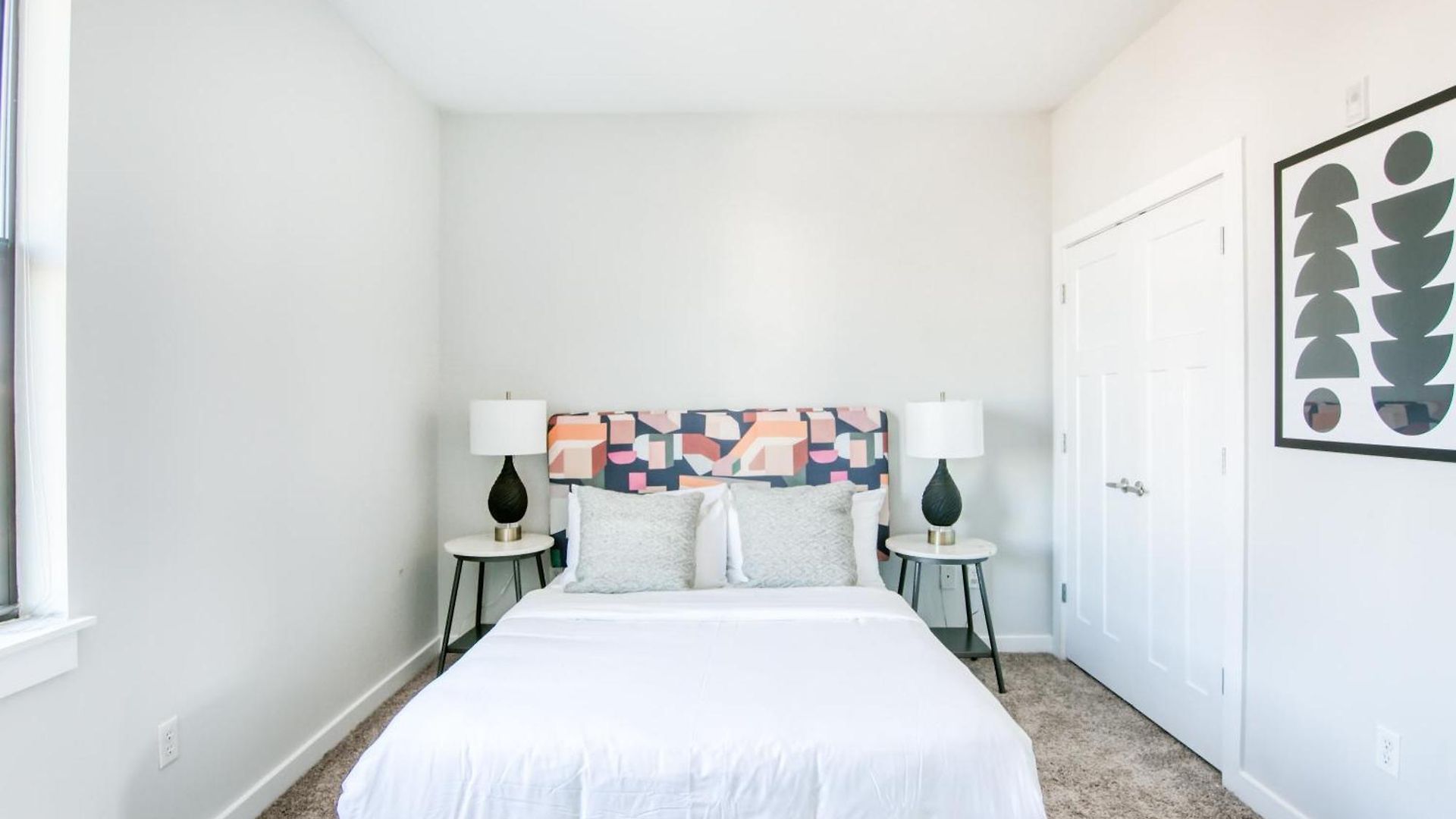 Two Cozysuites Music Row Lovely In Apartment