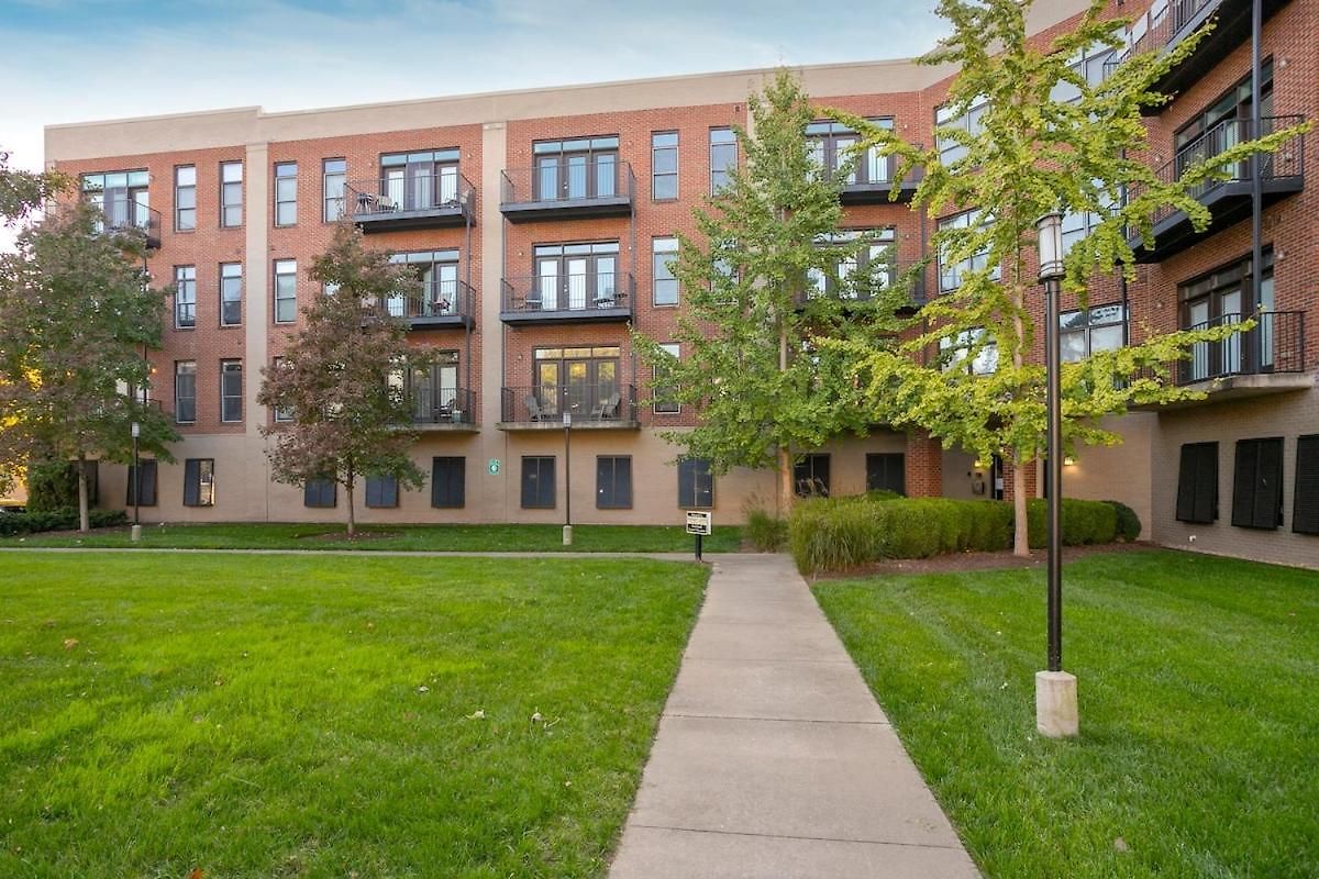 Beautiful In The Heart Of Downtown Walk To Broadway Apartment