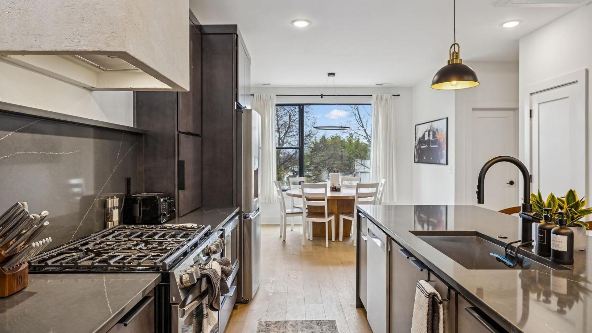 Apartment 3br Townhome Rooftop Views Hot Tub & Fireplace Nashville
