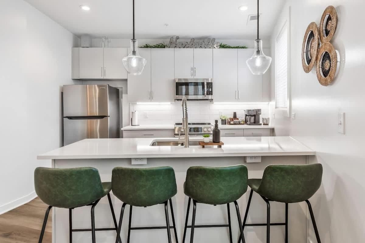 Huge Private Patio With Games & Skyline Views Nashville