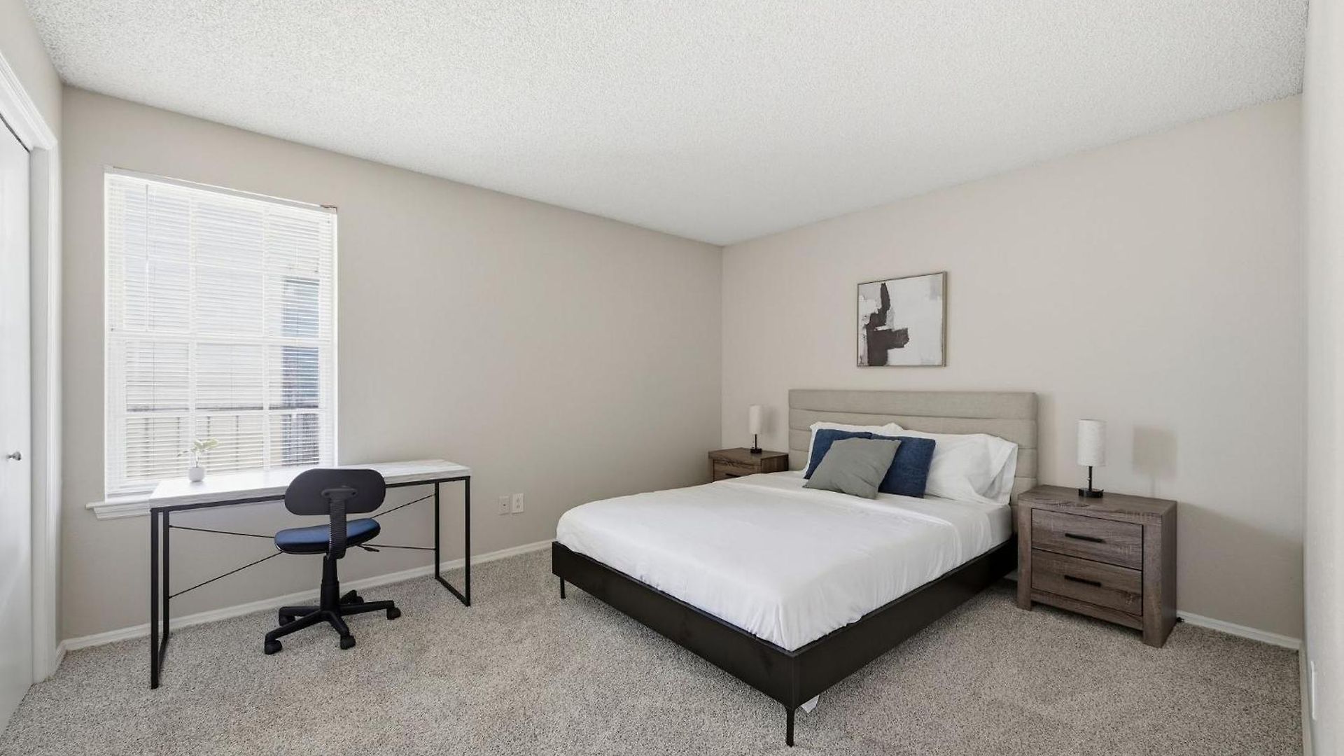 Apartment Comfortable Layout With Fireplace And Dining Area