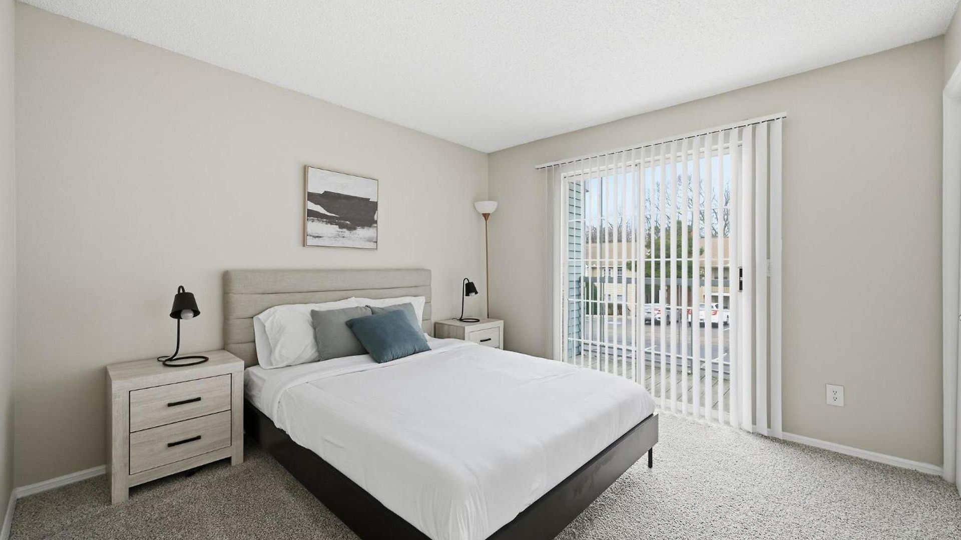Charming With Fireplace & Dining Area Apartment Nashville