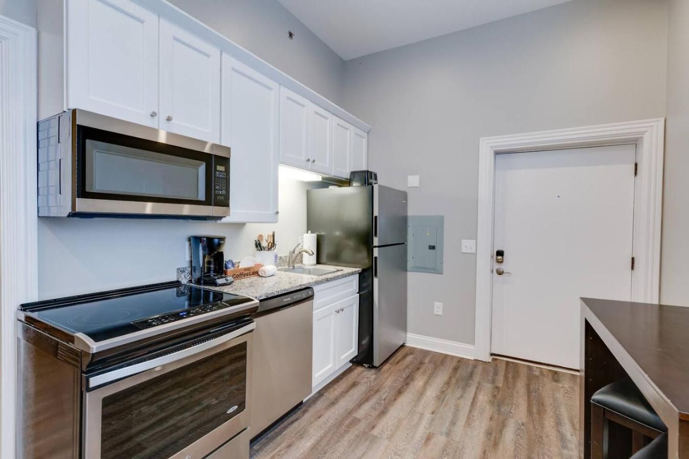Updated 1br In East Nash-historic Church Building Nashville