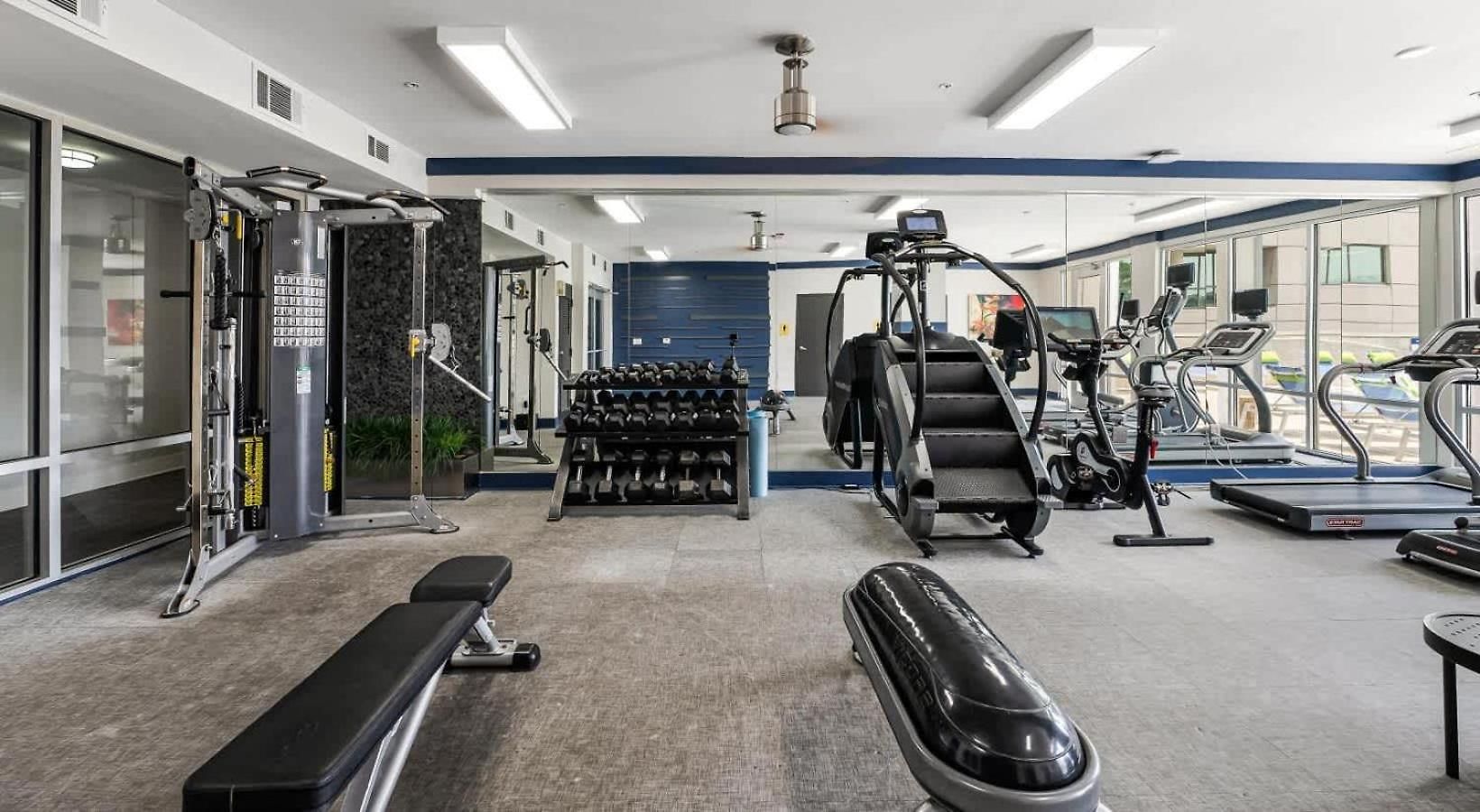 Boulevard Midtown 1br Pool Gym Parking 06 Apartment