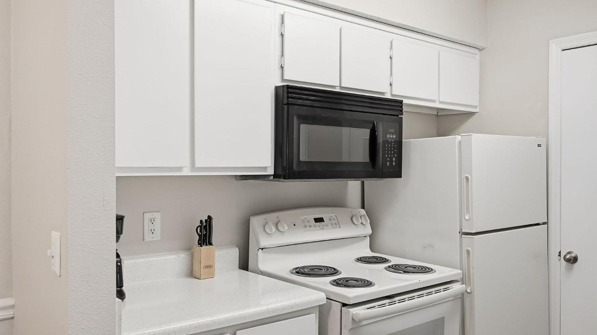 Comfortable Retreat With In-unit Washerdryer *