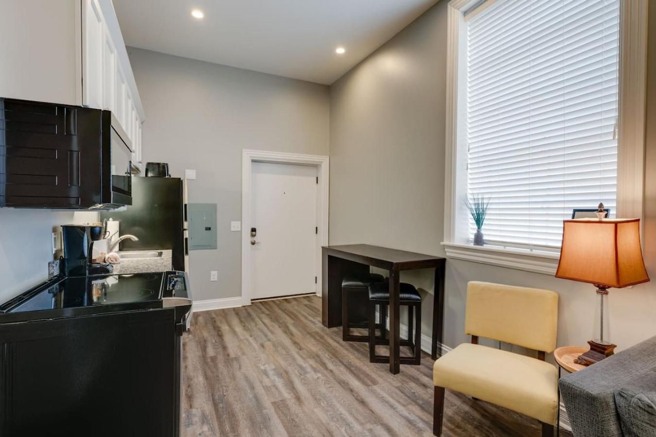 Apartment Updated 1br In East Nash-historic Church Building *