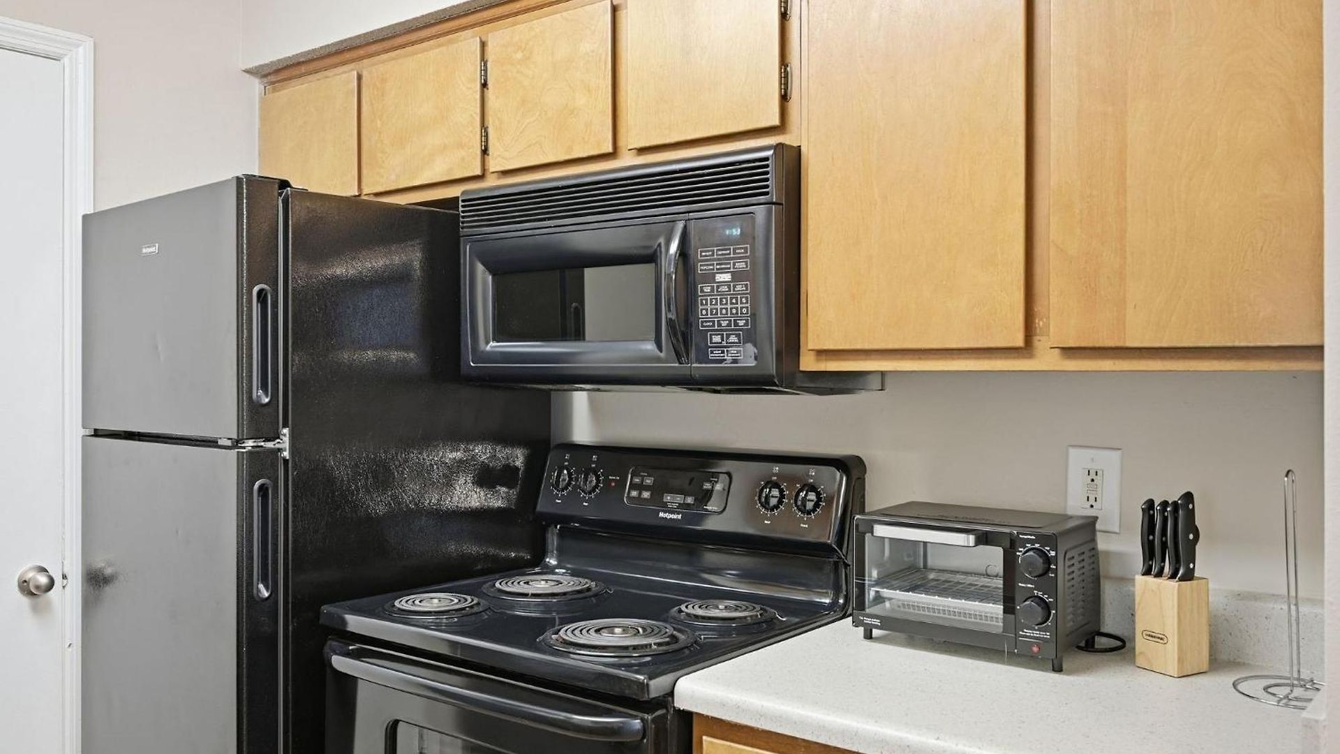 Apartment Spacious Living With Fireplace And Balcony Nashville