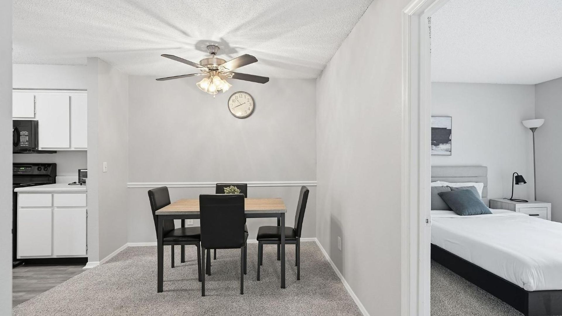 Charming With Fireplace & Dining Area * Nashville