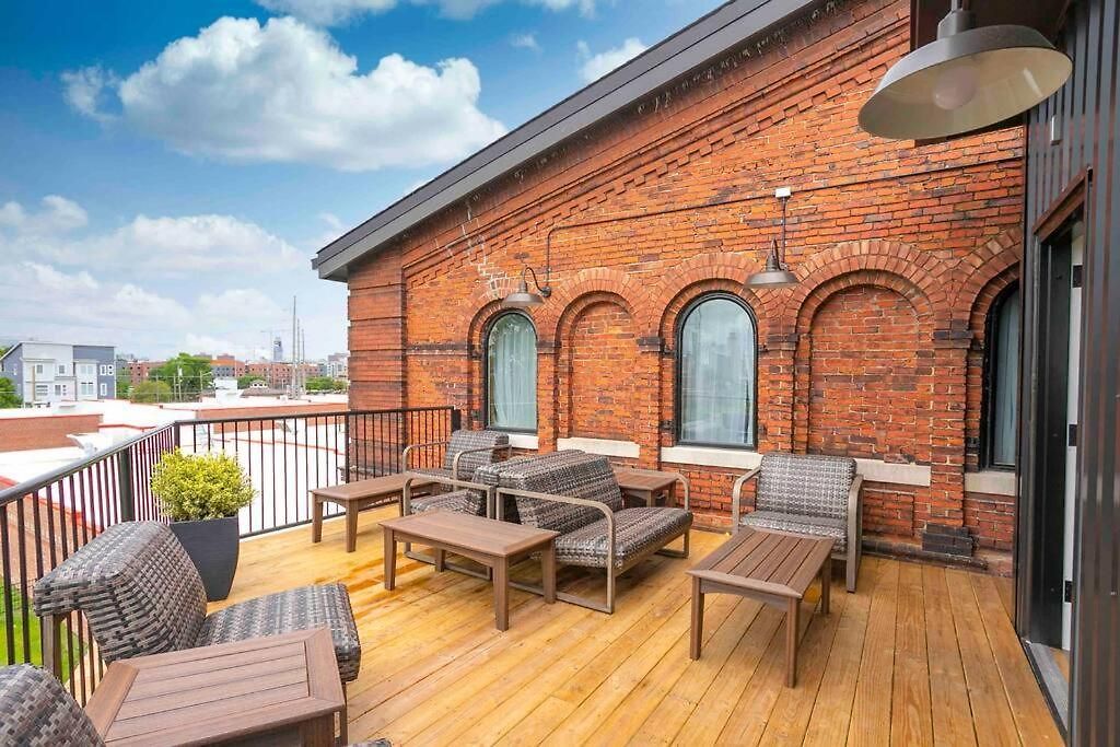 Apartment The 1865 Experience With Speakeasy, Pool & Parking *