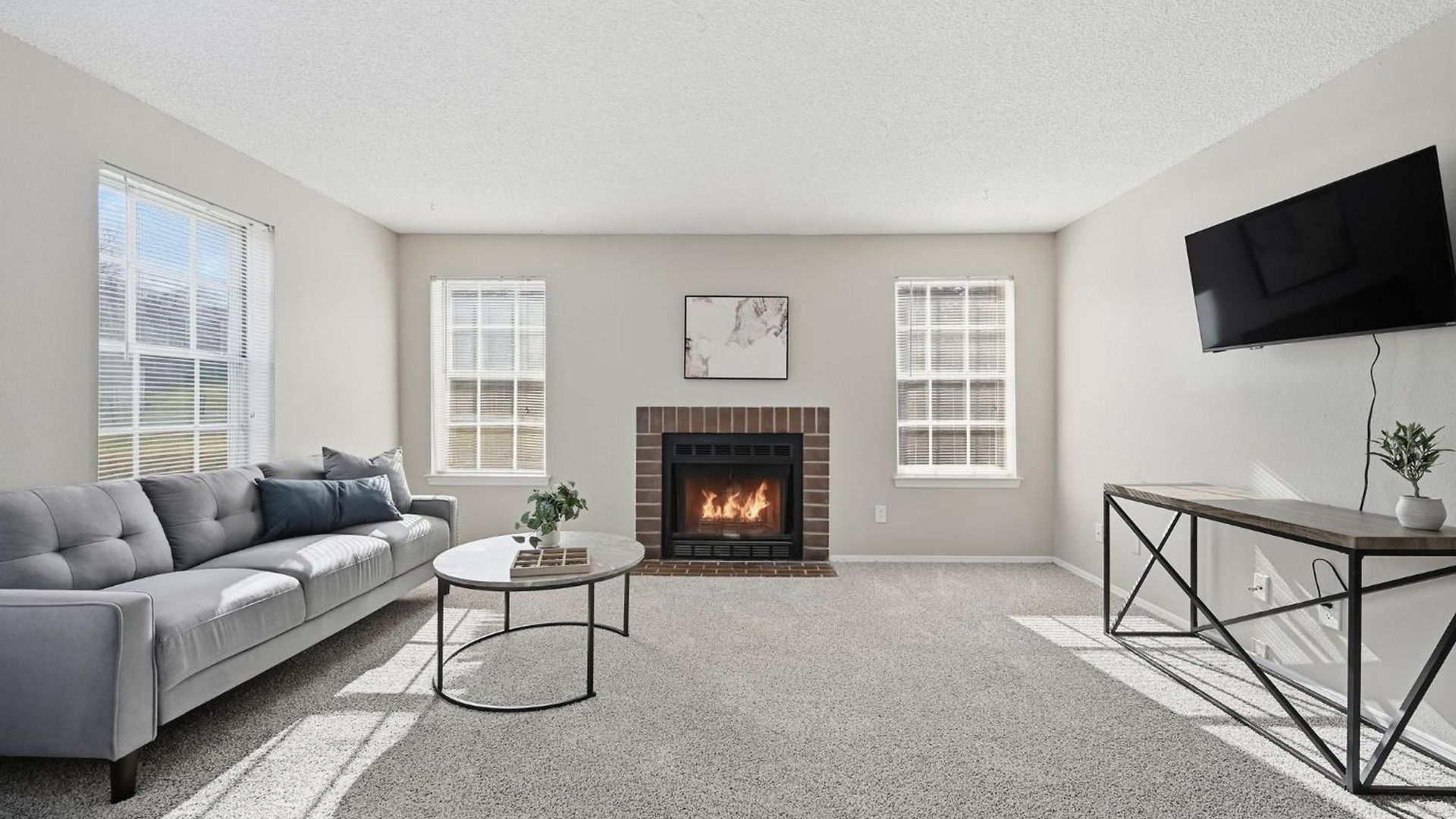 Apartment Comfortable Retreat With In-unit Washerdryer *