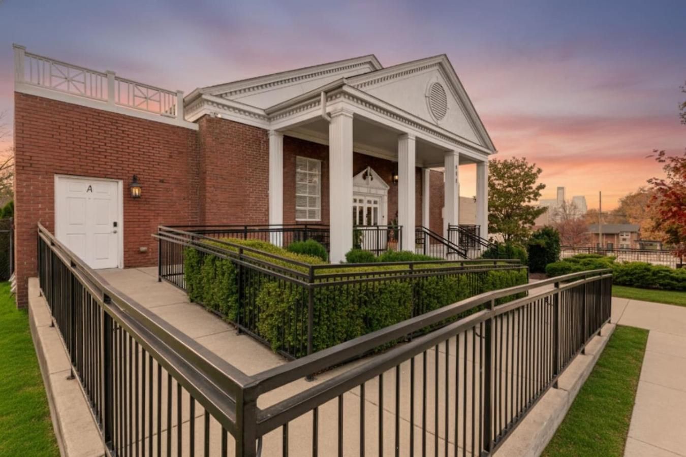 Bright And Cozy Church Conversion1br Apartment *