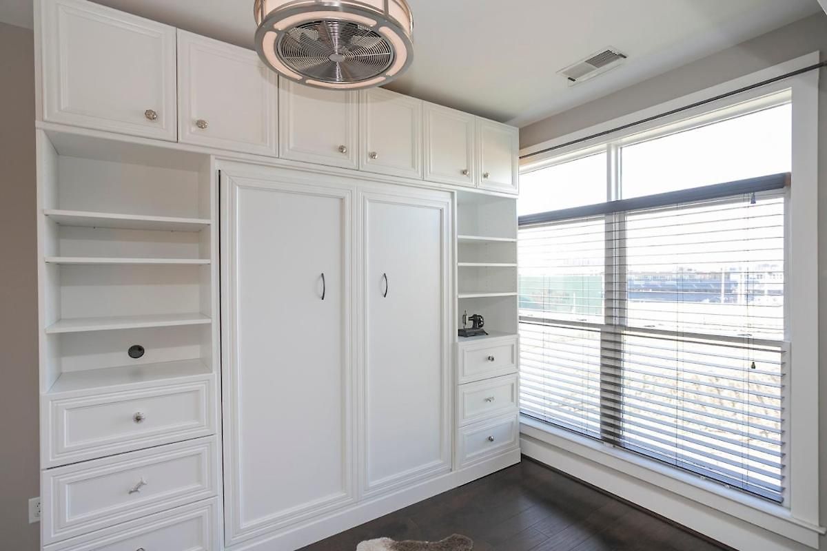 Beautiful In The Heart Of Downtown Walk To Broadway Apartment