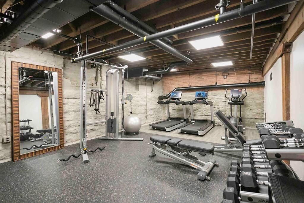 The 1865 Experience With Speakeasy, Pool & Parking * Nashville