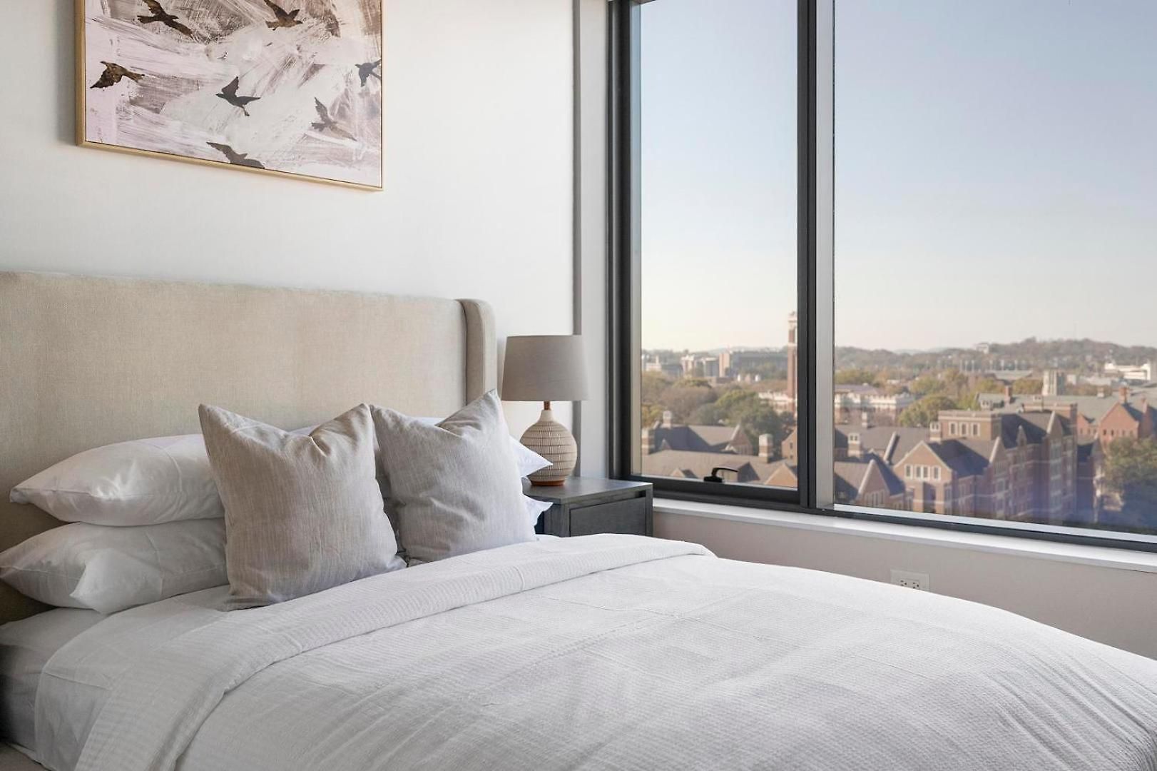 Landing Amazing 2bd Pool Rooftop Lounge * Nashville