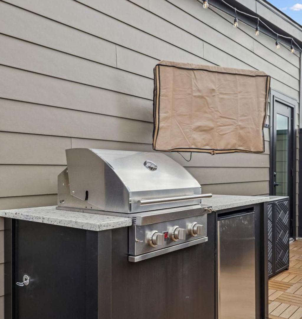 3br Townhome Rooftop Views Hot Tub & Fireplace Apartment Nashville