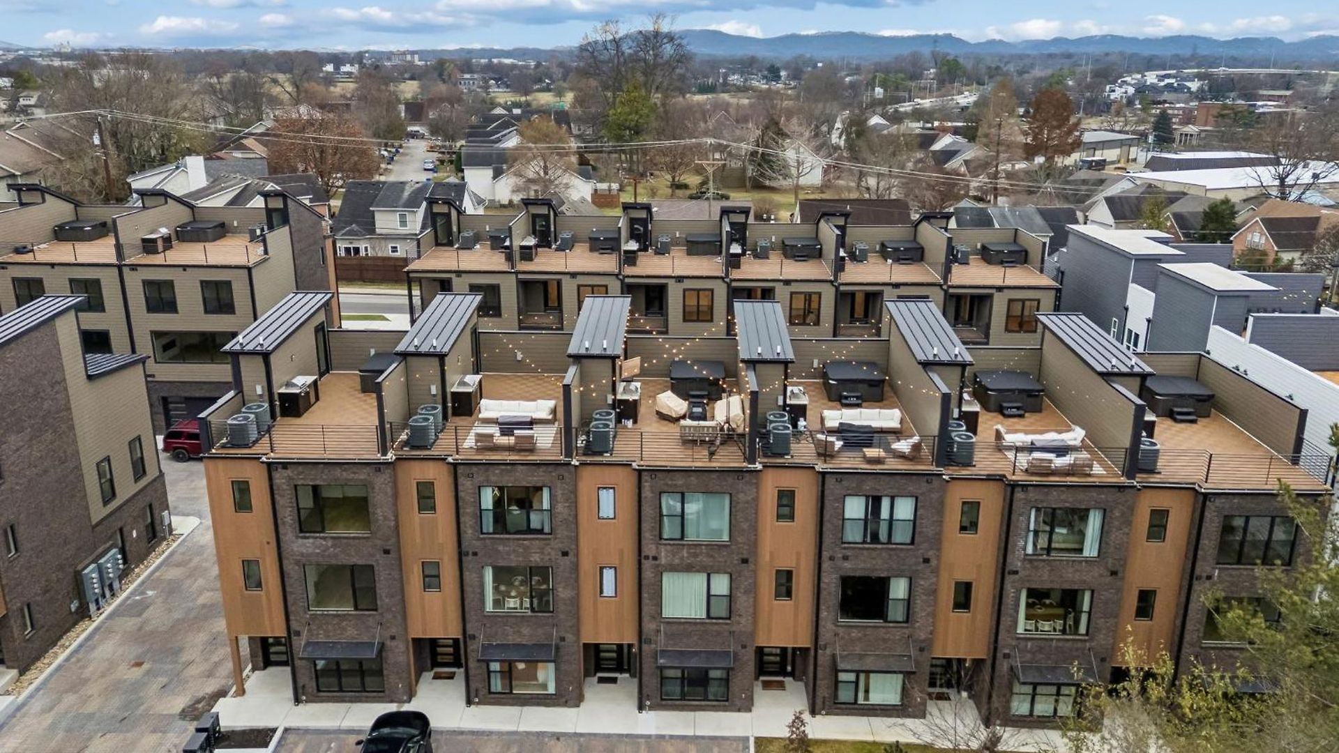 3br Townhome Rooftop Views Hot Tub & Fireplace Apartment Nashville