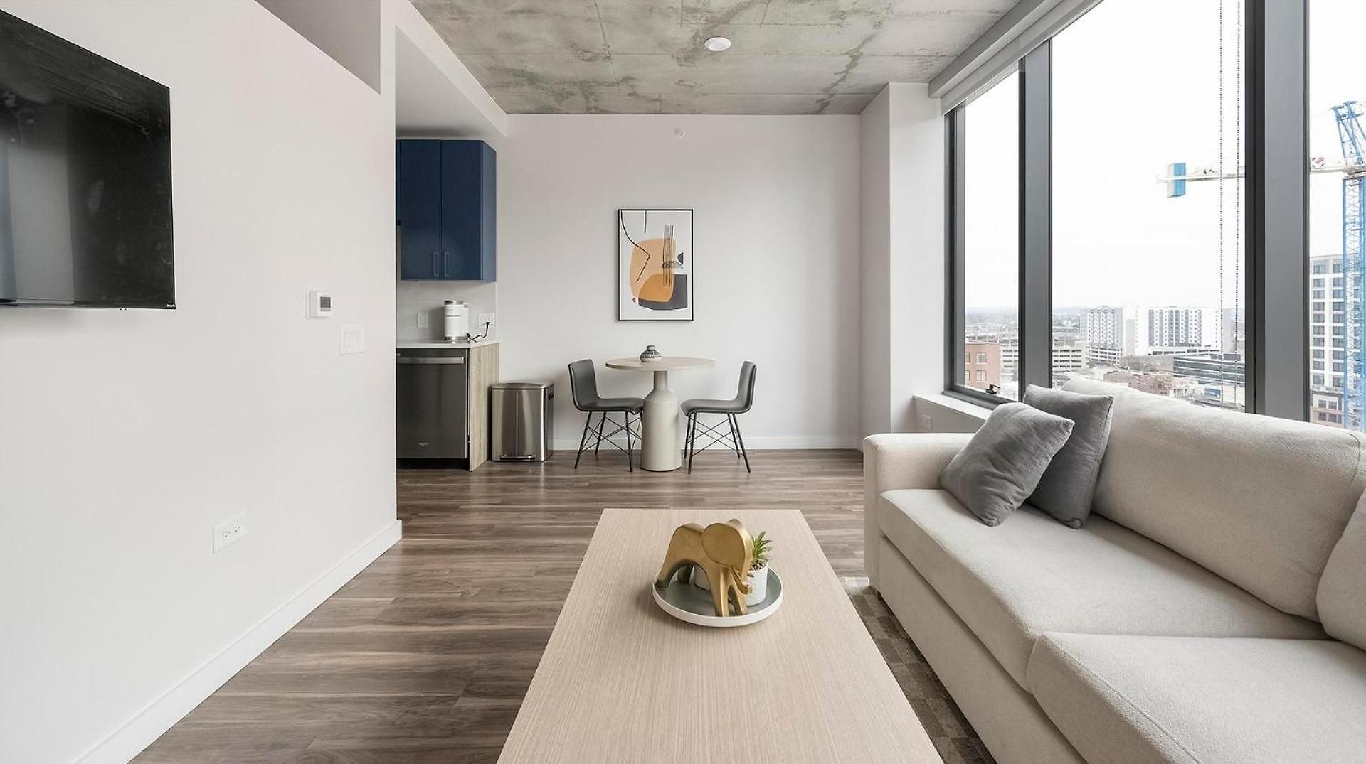 Landing Amazing 2bd Pool Rooftop Lounge Apartment