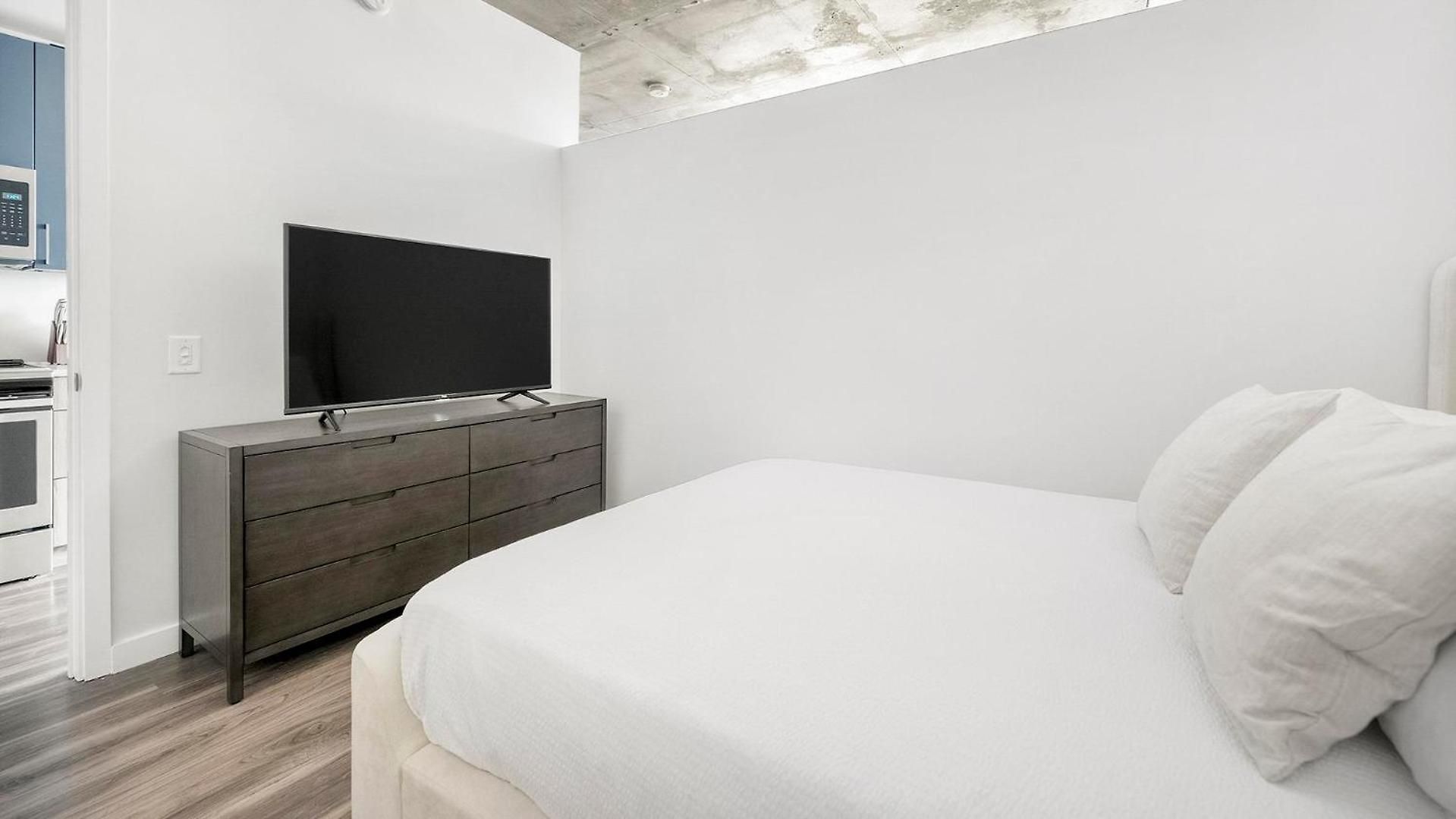 Landing Amazing 2bd Pool Rooftop Lounge *