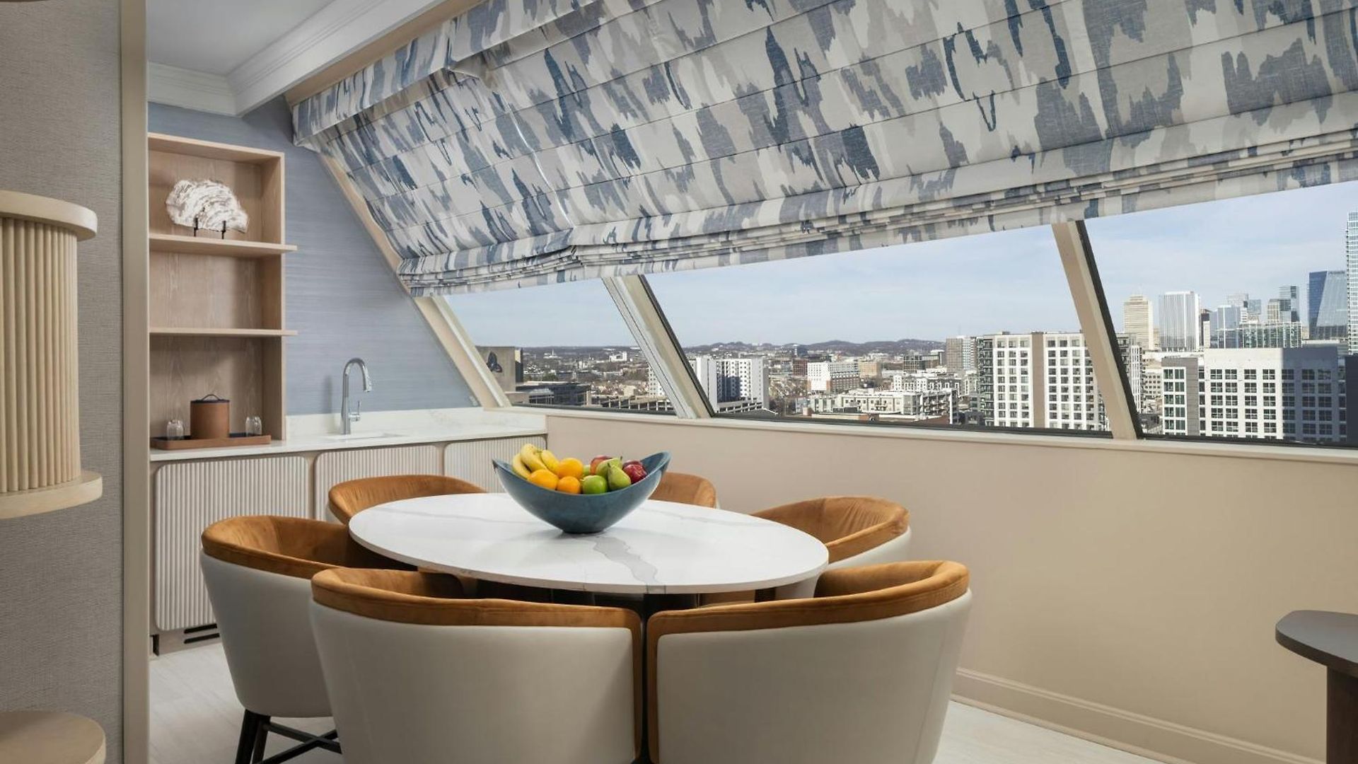 Loews At Vanderbilt Plaza 4*