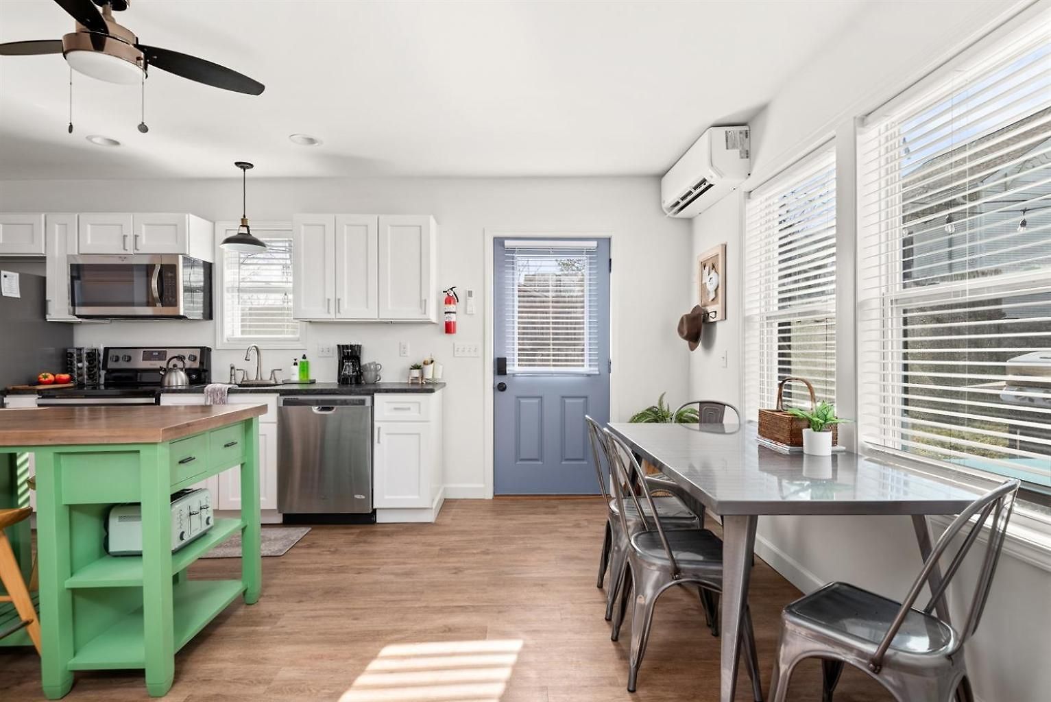 Private With Fenced Yard In Walkable East Holiday home Nashville