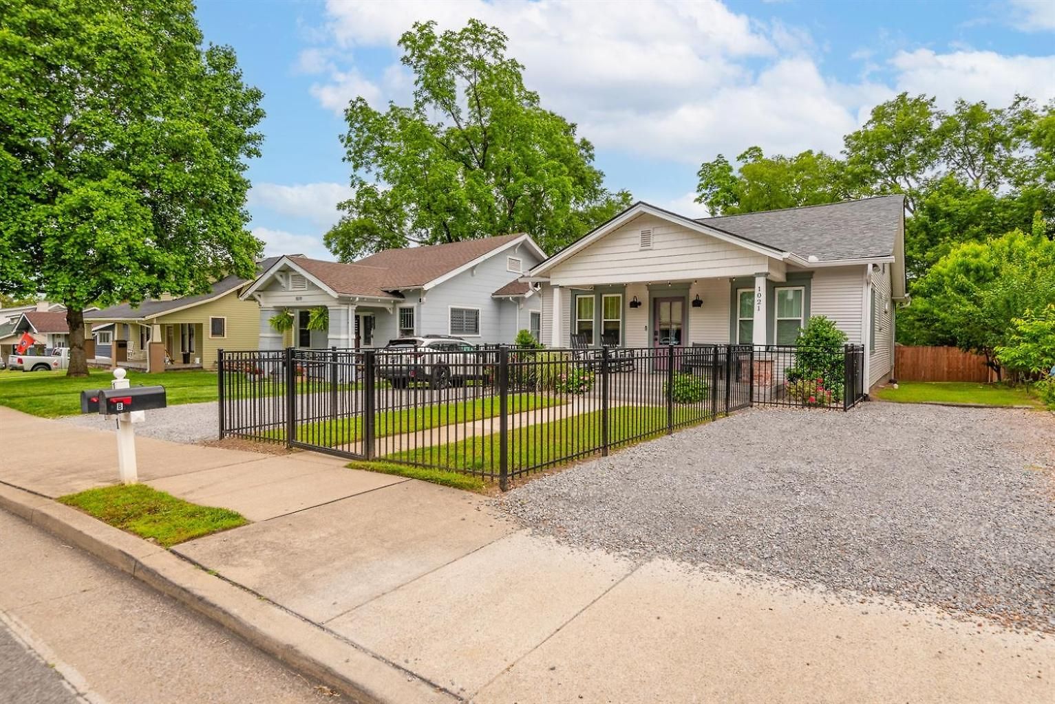 Holiday home In Walkable Area 25 Miles To Downtown Family & Dog Friendly