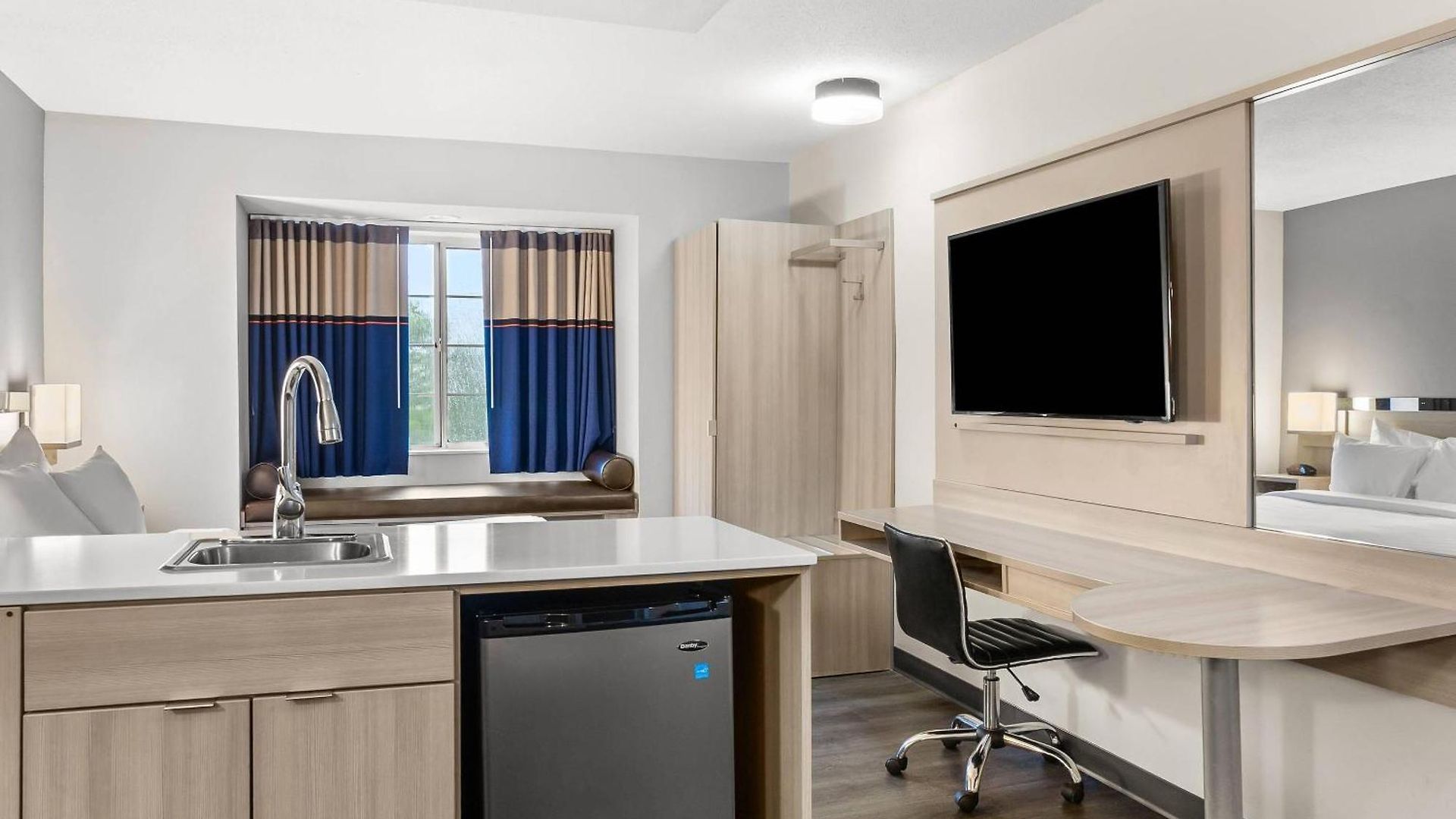 Quality & - Bellevue Hotel Nashville