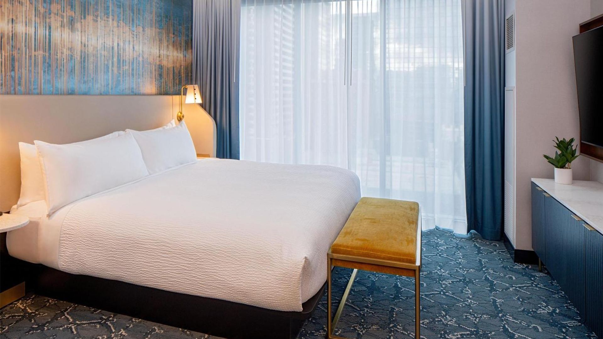 Tempo By Hilton Downtown Hotel