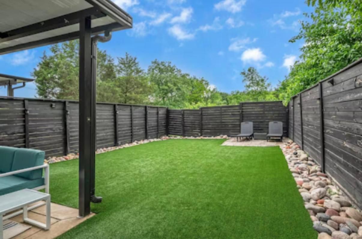 Rooftop, Large Backyard, Fire Pit, Near Downtown Nashville