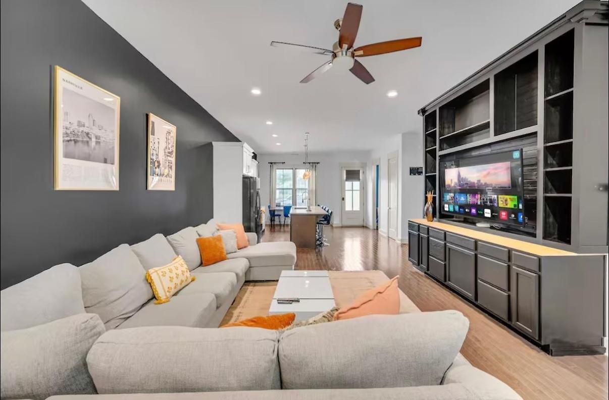 Rooftop, Large Backyard, Fire Pit, Near Downtown * Nashville