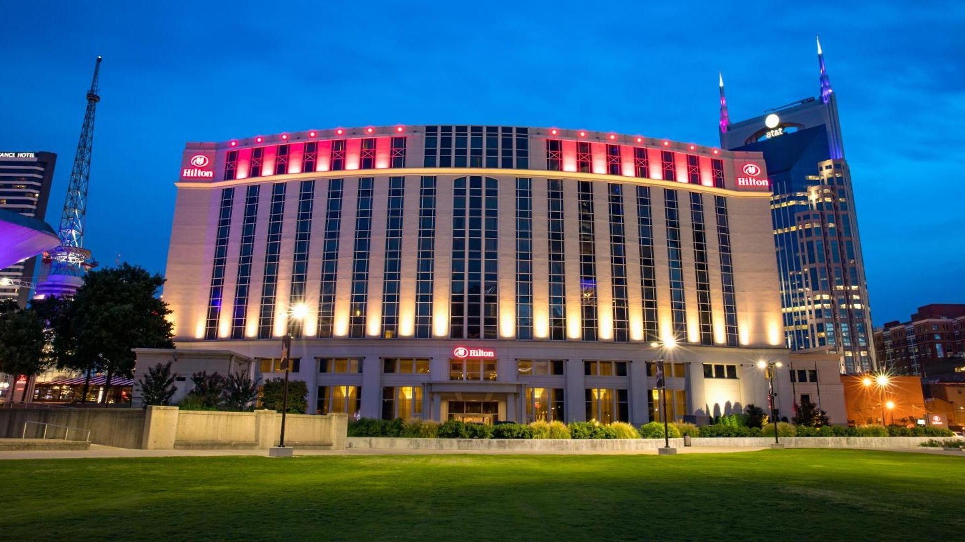 Hilton Downtown Hotel 4*
