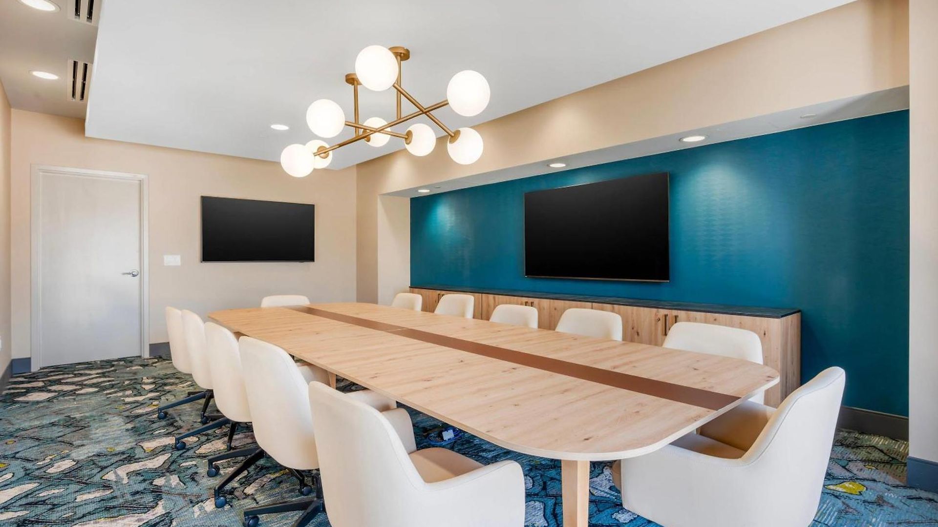 Cambria Midtown Hotel 4*