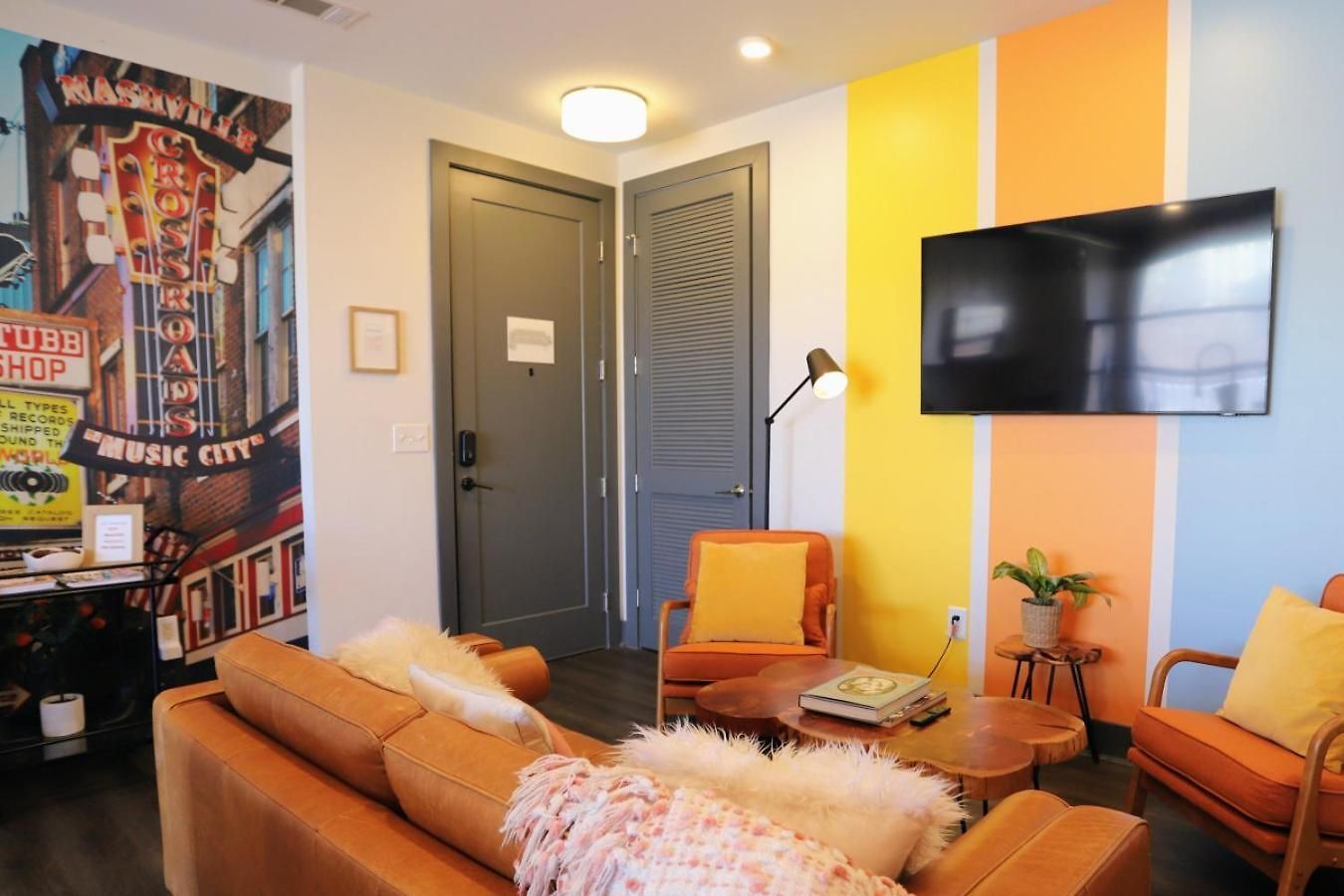 The Muse - Modern 2br With Private Balcony And Rooftop Access Nashville