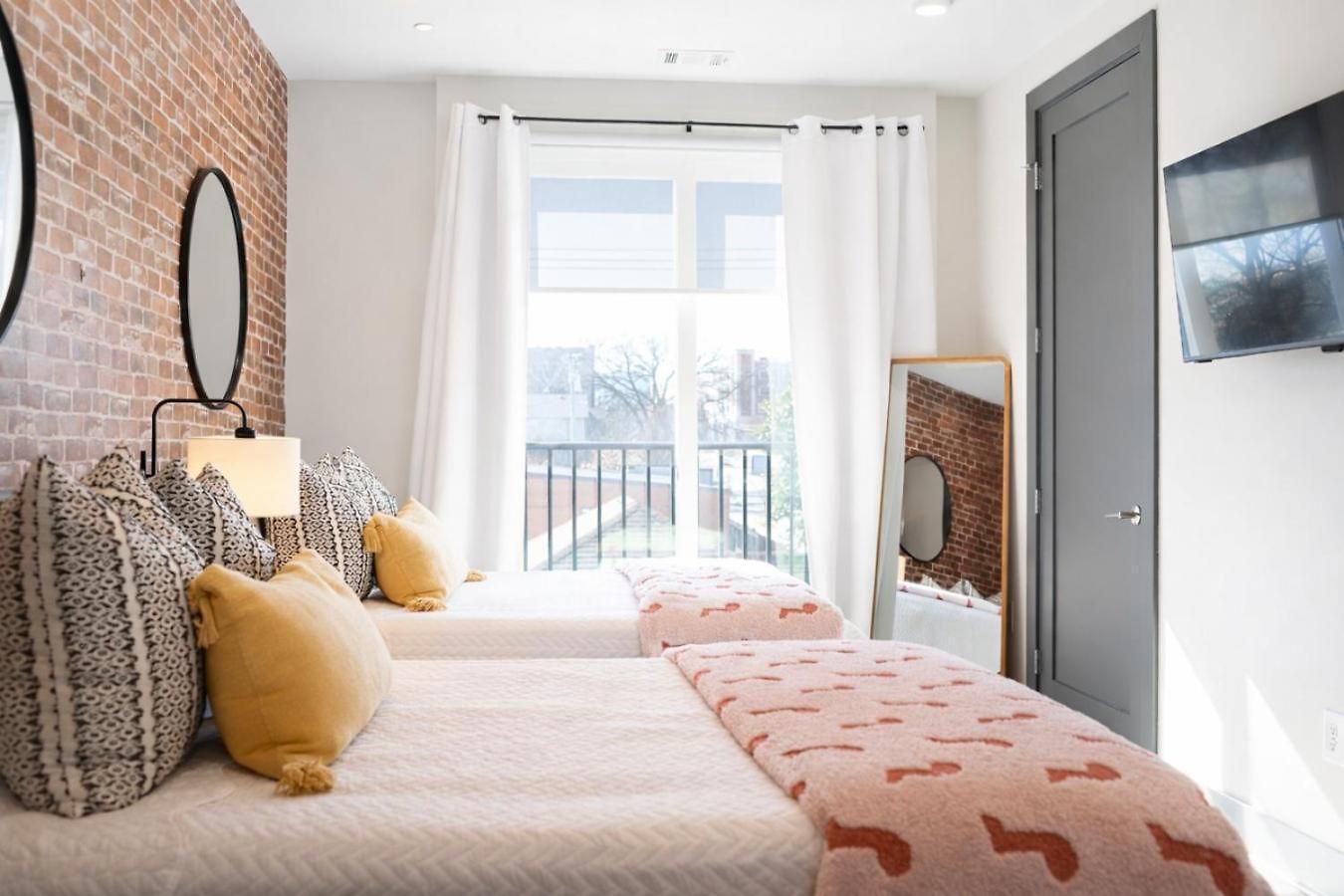 Apartment The Muse - Modern 2br With Private Balcony And Rooftop Access Nashville