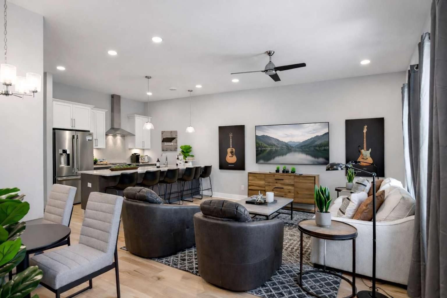 Modern Rooftop Retreat Views Nashville