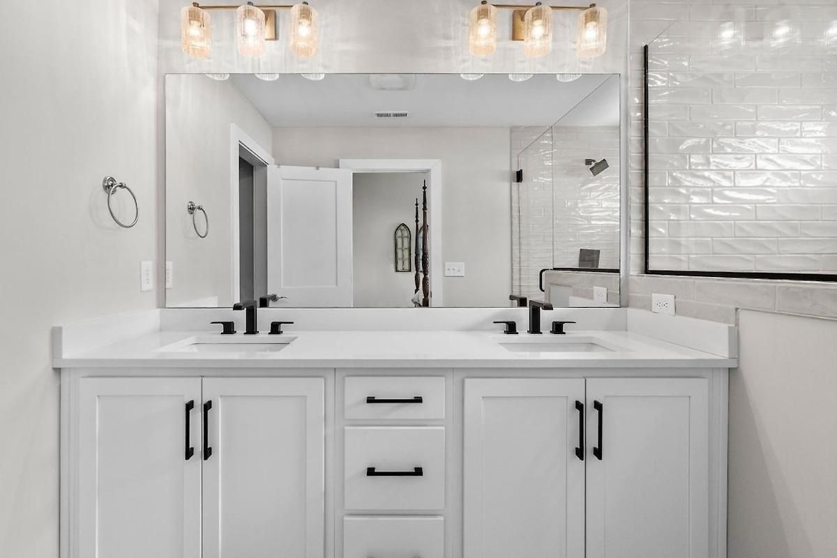 Lucky 7 - Hip East Nash Townhouse & Rooftop Deck *