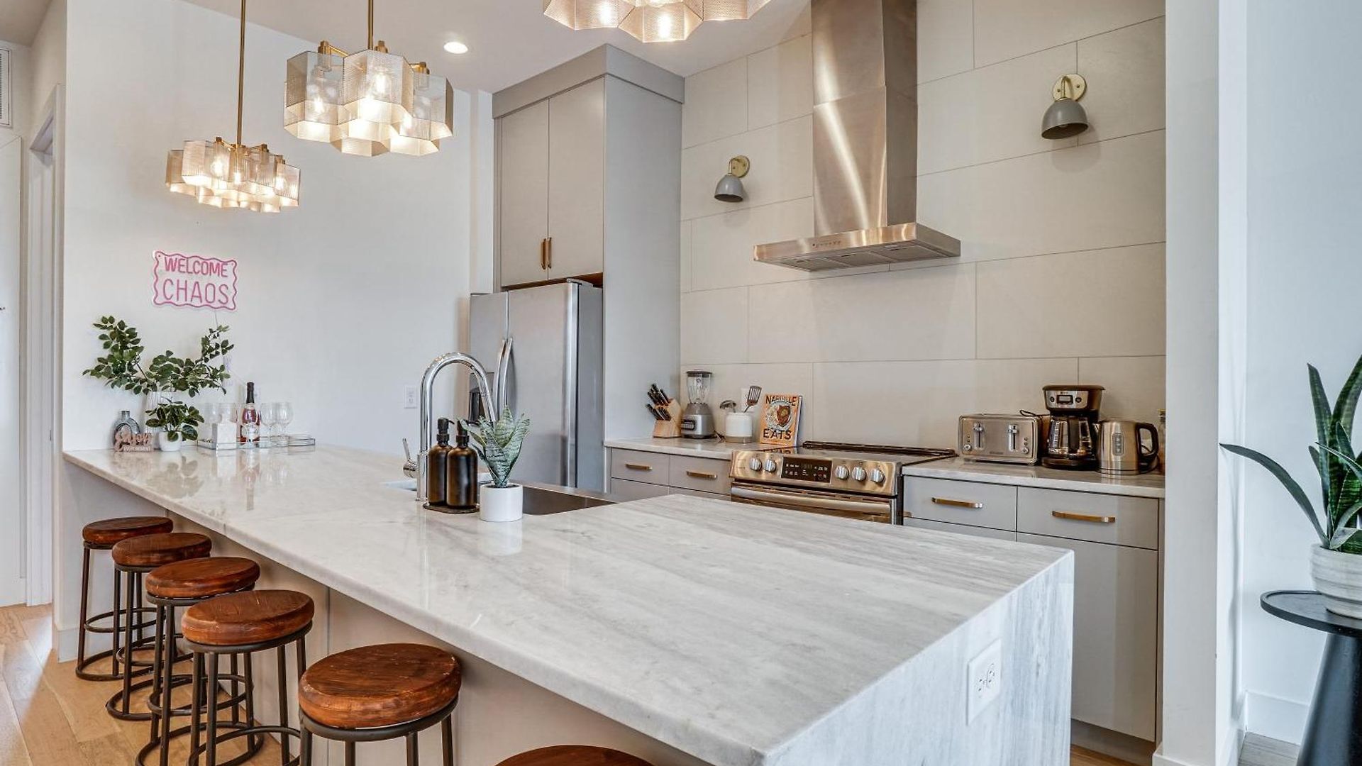 Pet-friendly Townhome W/ Rooftop Deck! Holiday home *
