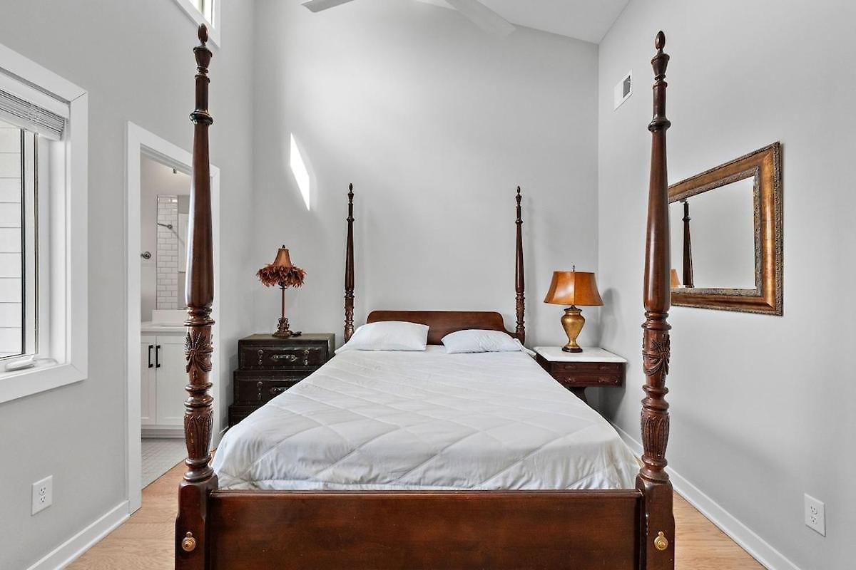 Lucky 7 - Hip East Nash Townhouse & Rooftop Deck *