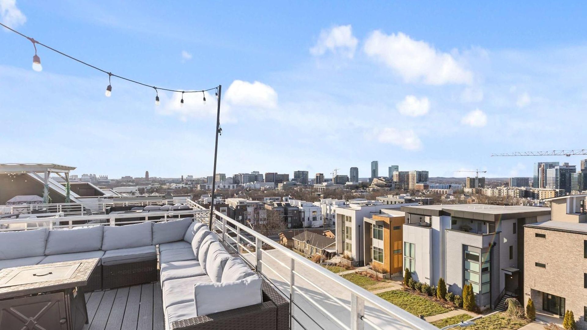 Holiday home With Stunning Rooftop Views