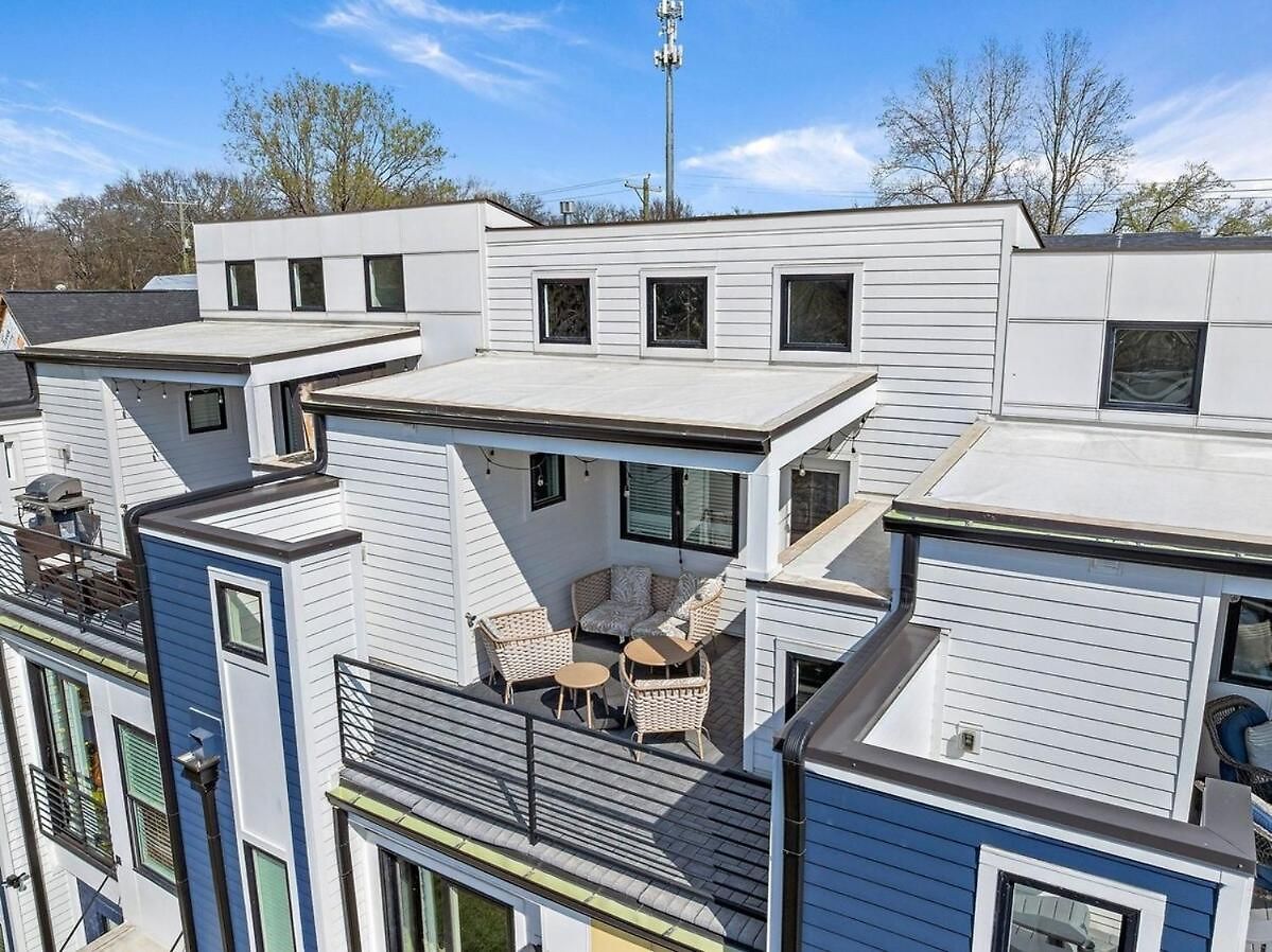 Lucky 7 - Hip East Nash Townhouse & Rooftop Deck *