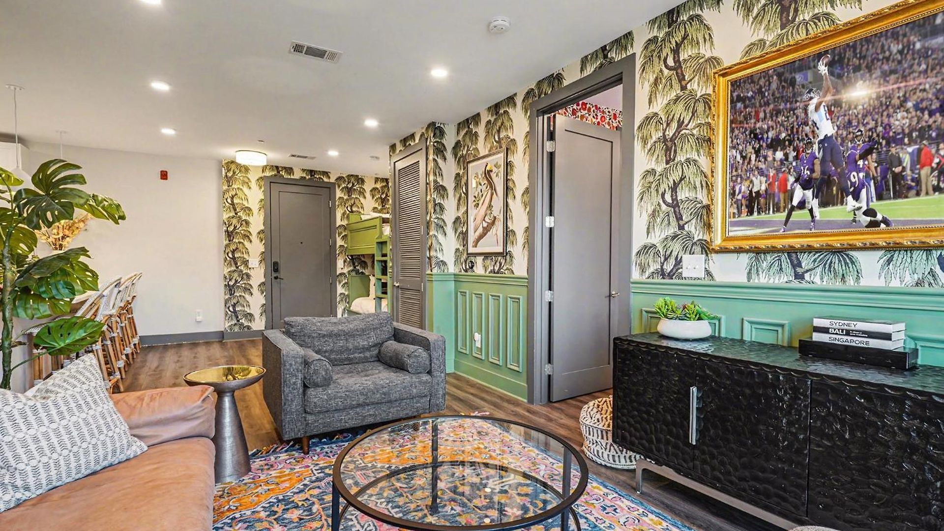 Holiday home Petal & Palm-rooftop Patio & Gym-mins To Broadway *