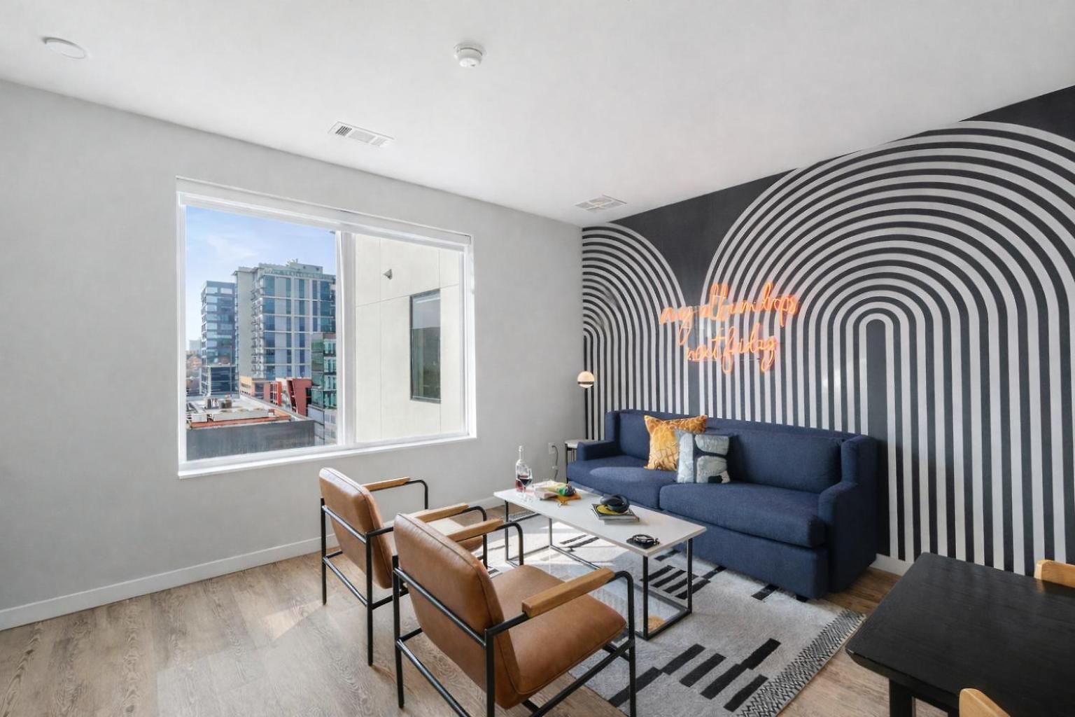 Vinyl - Rooftop Pool - Gym - On Music Row Holiday home
