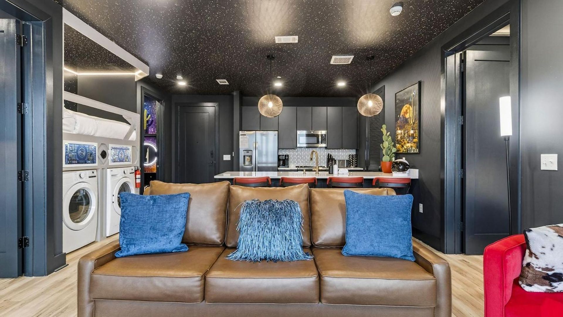 Apartment Cosmic Cowboy By Avantstay Nashville
