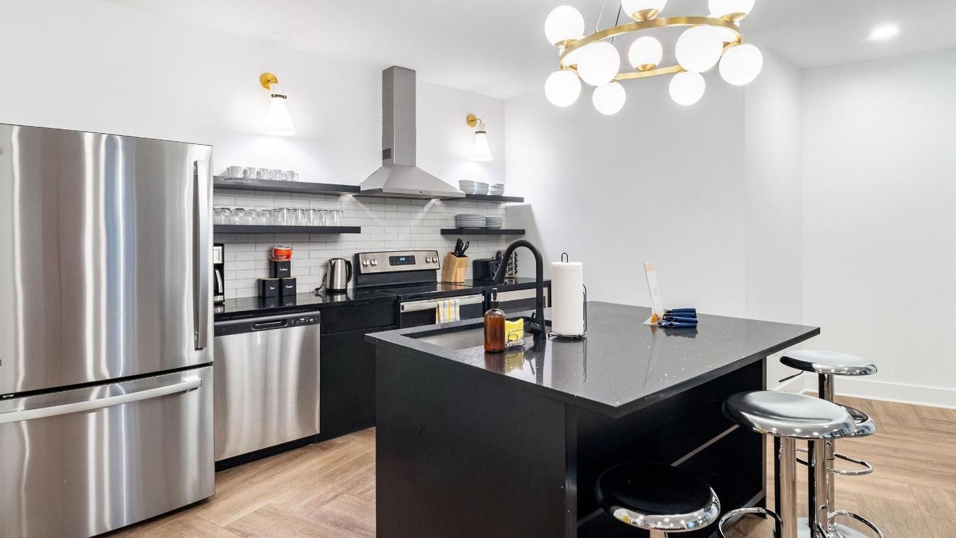 Carter Buyout - 2 Units By Avantstay *
