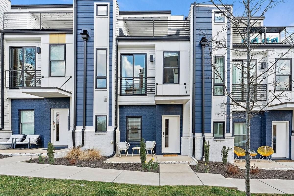 Lucky 7 - Hip East Nash Townhouse & Rooftop Deck Holiday home