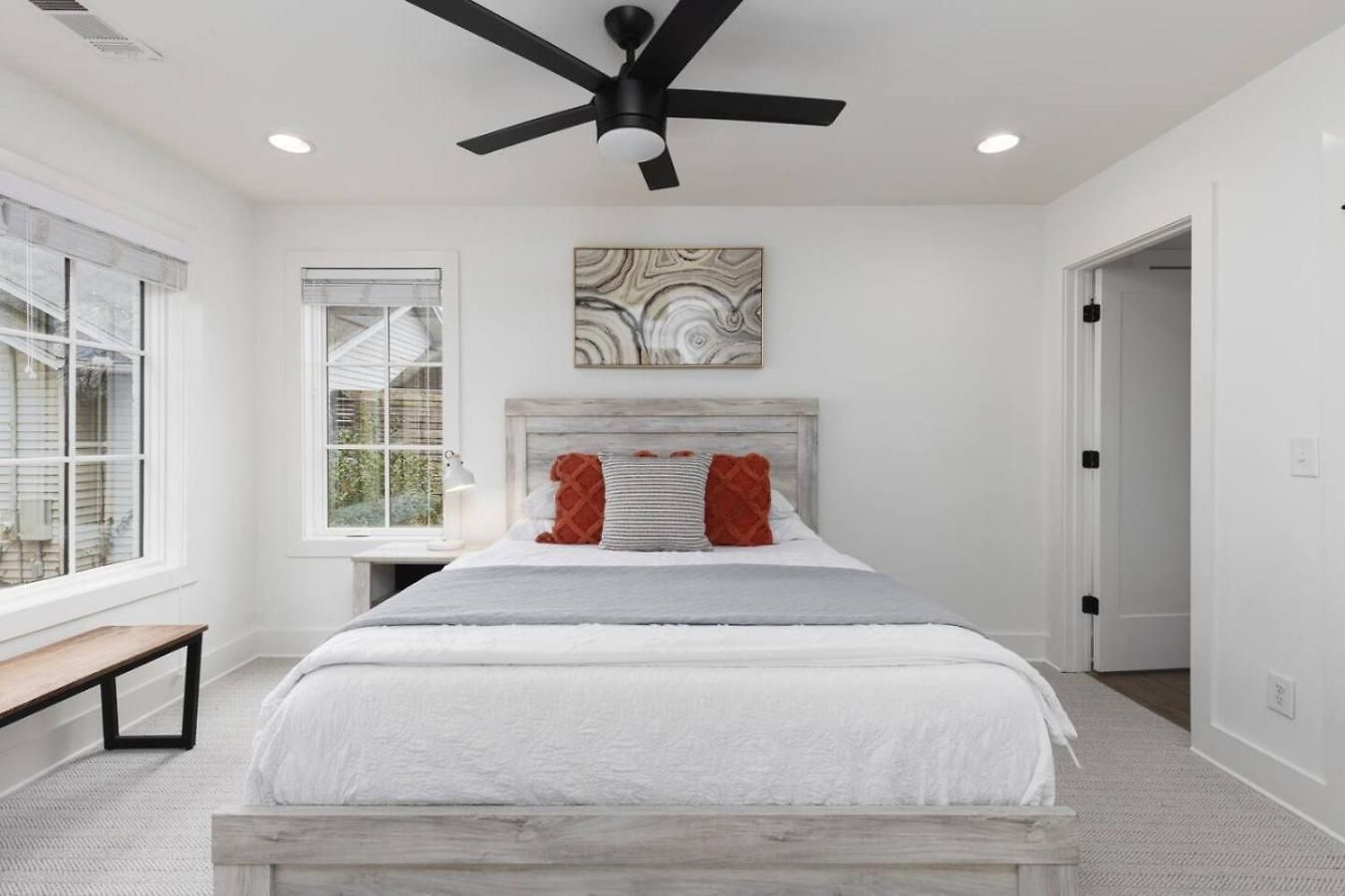Holiday home Townhome With Rooftop Garage Pool Table By Belmont And Vanderbilt