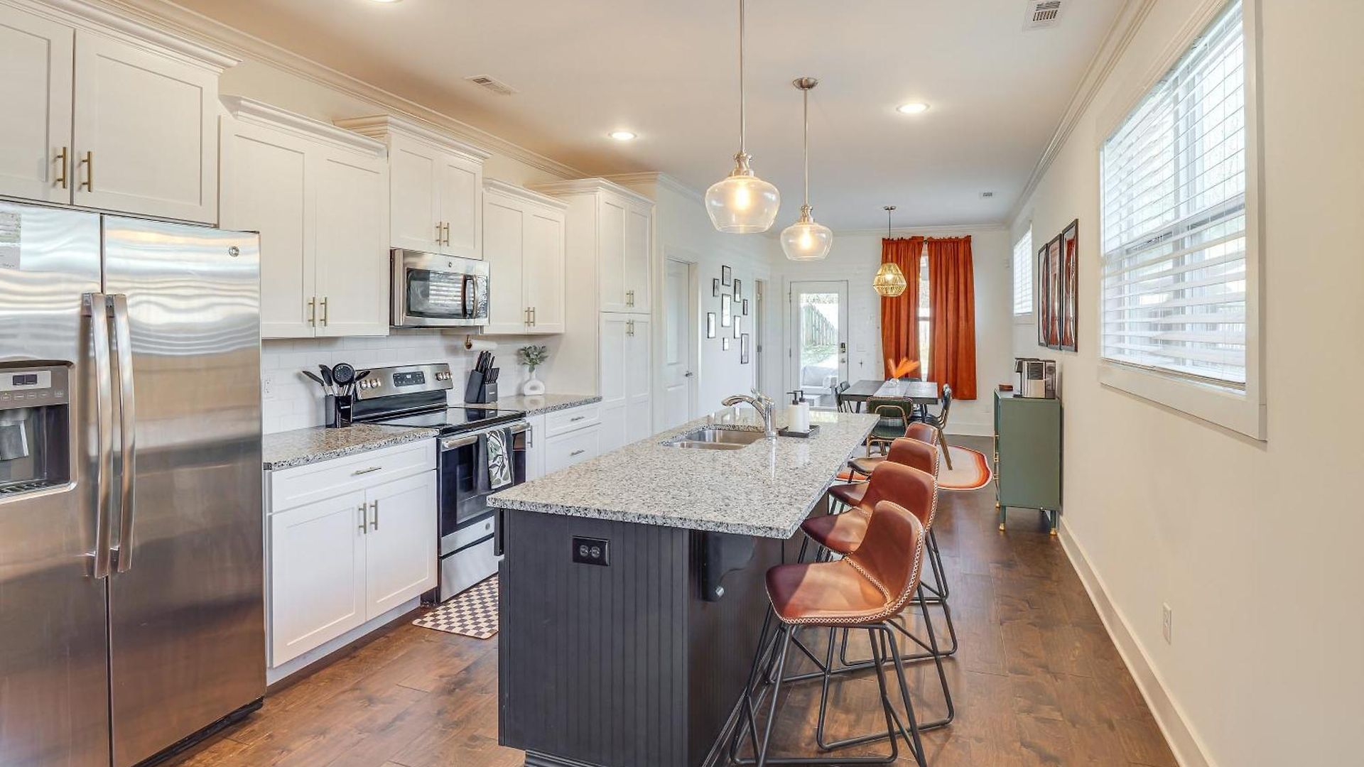 Holiday home Retro Disco Haven Near Downtown Nash! Nashville
