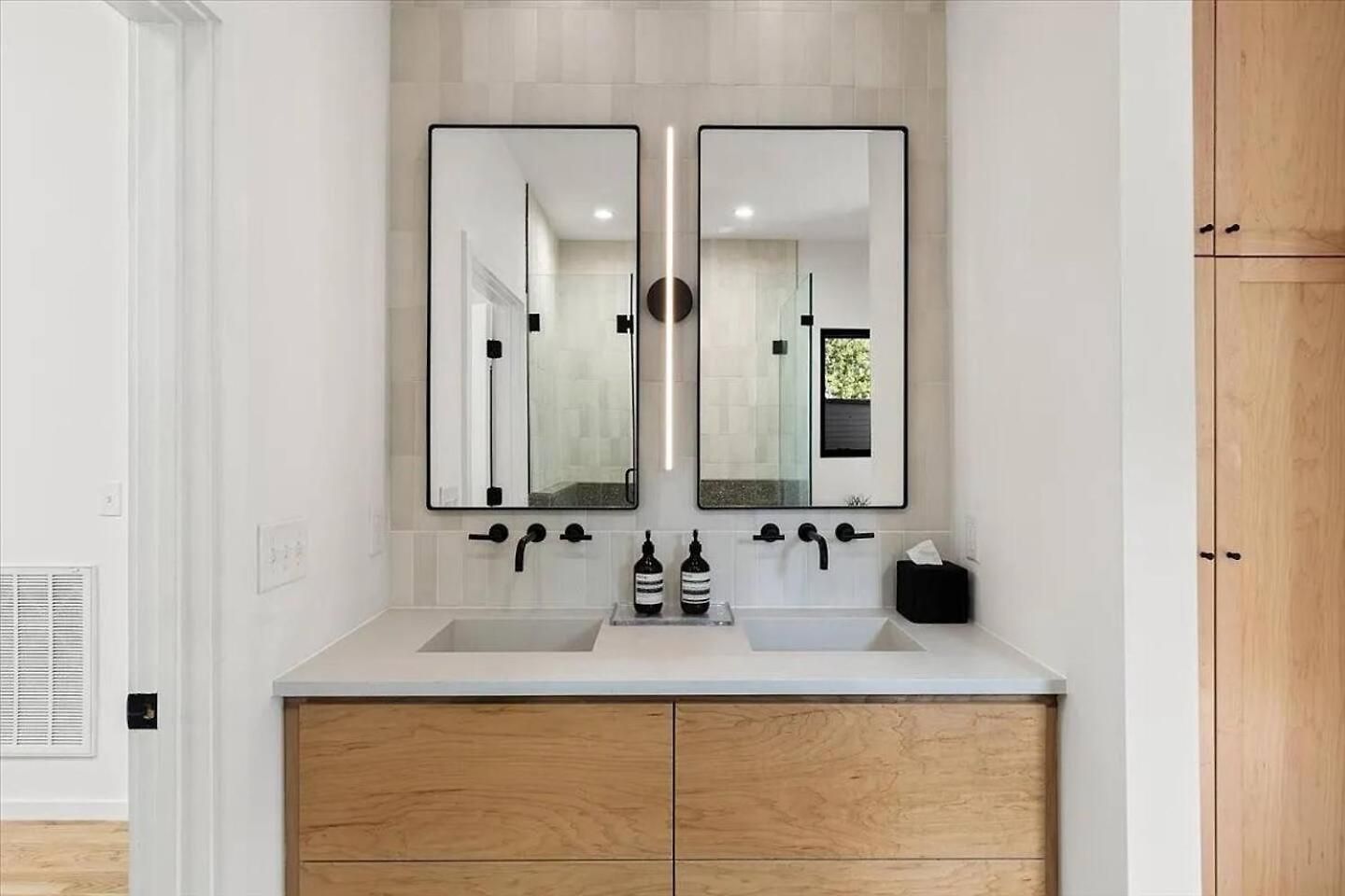 Chic Music Retreat & Holiday home