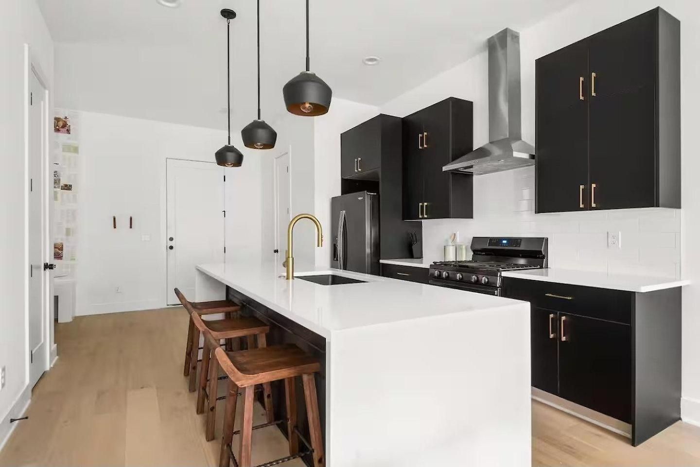 Modern Palette - Private Patio - Mins To Broadway Nashville
